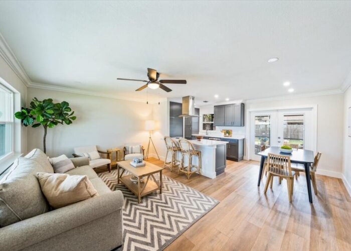 03-3372PoincianaStreet,NaplesFL34120-DaniellaSecu-05