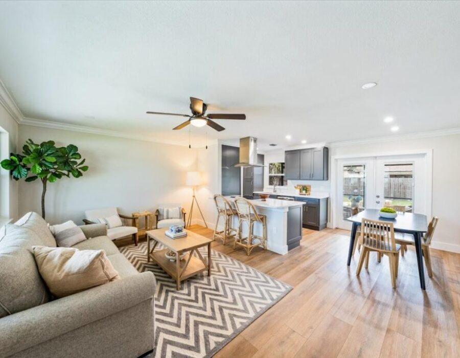 03-3372PoincianaStreet,NaplesFL34120-DaniellaSecu-05