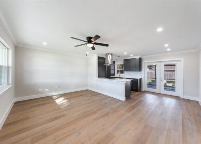 03-3372PoincianaStNaples,FL34105-DannielaSecu-11