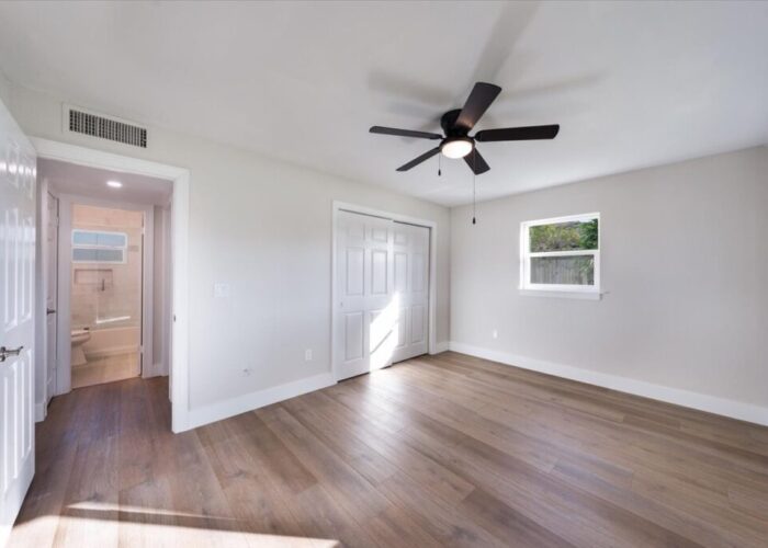 09-3372PoincianaStNaples,FL34105-DannielaSecu-06
